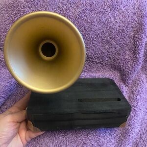 Gold and Black Vintage Style Gramophone Speaker